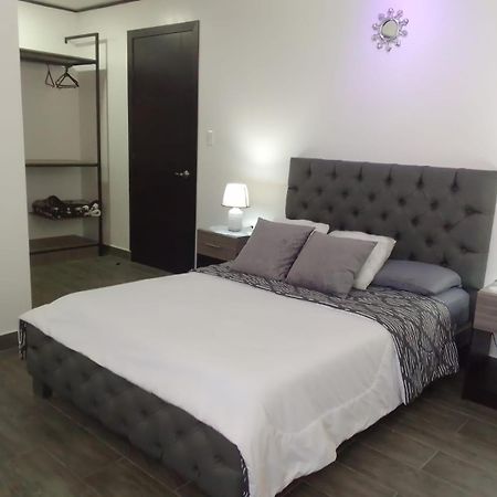 Jardines Ambato Hotel ภายนอก รูปภาพ